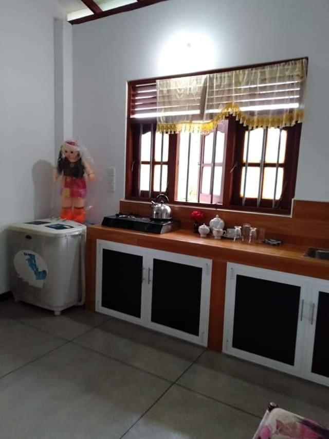 Near Beach Rest Unawatuna Εξωτερικό φωτογραφία