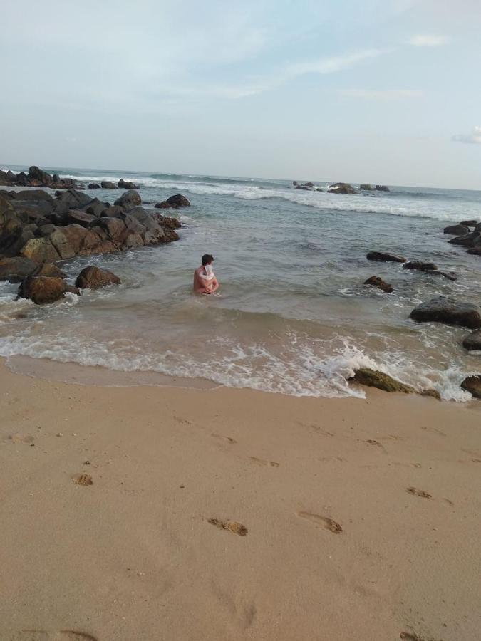 Near Beach Rest Unawatuna Εξωτερικό φωτογραφία